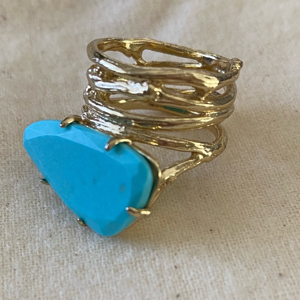 *SOLD* Kendra Scott Gold Cora Ring in Turquoise Size 7